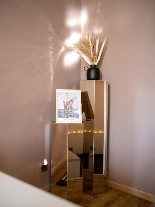 Appartement Tout Equipe 4 Couchages Avec Terrasse Et Parking Venelles Eksteriør bilde